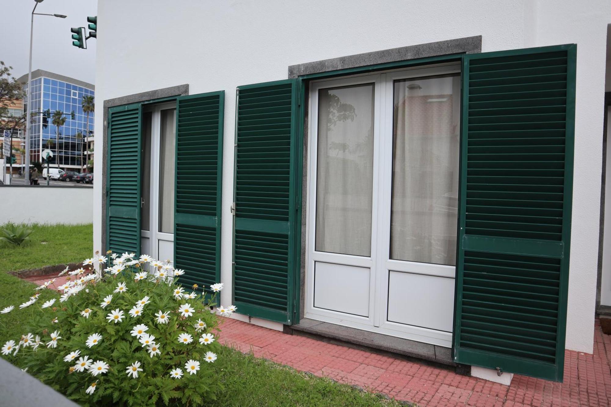 Ferienwohnung Wild Blue By Svl Ponta Delgada Exterior foto